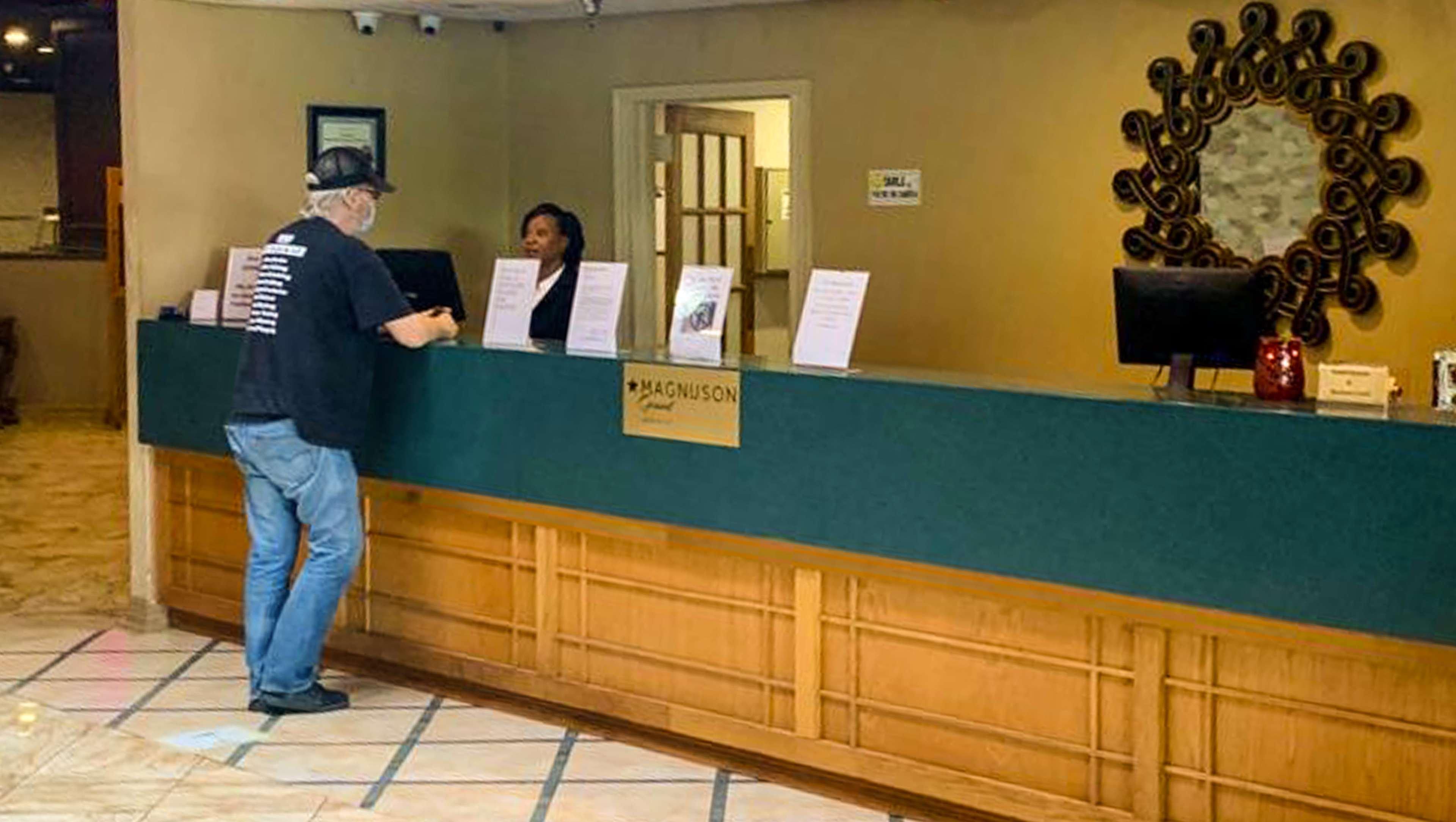 Hotel Magnuson Grand DeSoto